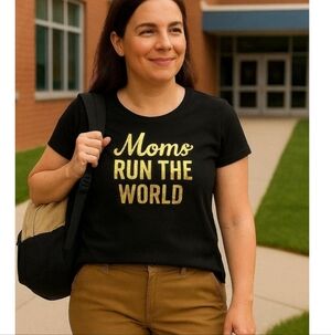 "Moms Run the World" Gold Lettering on Black Tee Shirt size L